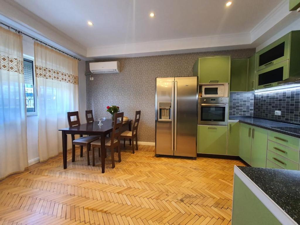 Noemi Apartment Tiranë Eksteriør bilde